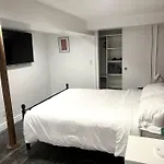 Modern & Cozy Basement Apartment Near Jfk Airport